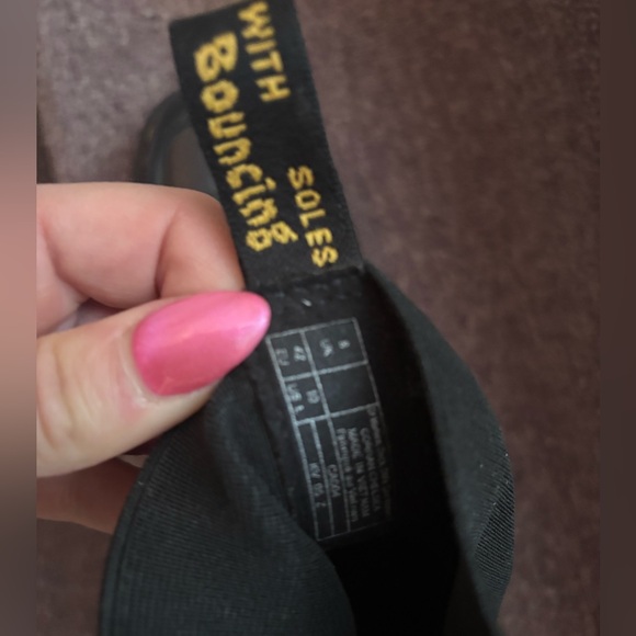 Dr Martens Chelsey boots size 10 - Picture 6 of 6